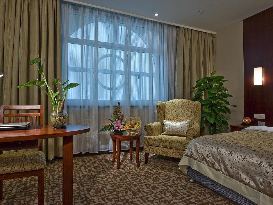 Scholars Hotel 4*